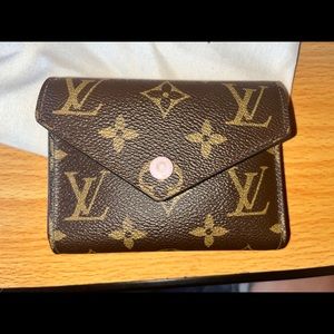 Louis Vuitton Victorine wallet